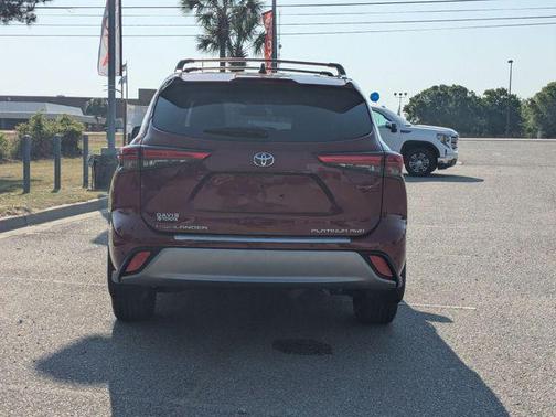 Ruby Flare Pearl 2021 Toyota Highlander Platinum