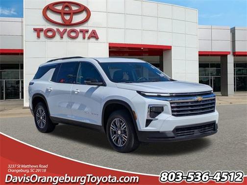 2025 Chevrolet Traverse LT