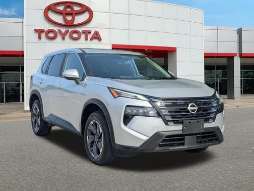 Brilliant Silver Metallic 2025 Nissan Rogue SV