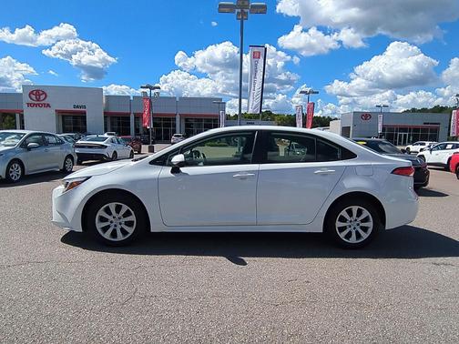 Ice Cap 2026 Toyota Corolla Hybrid SE