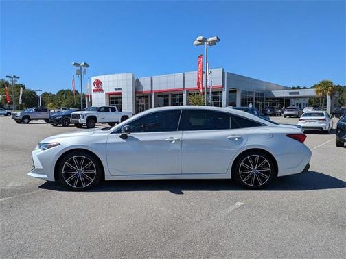 2019 Toyota Avalon Touring