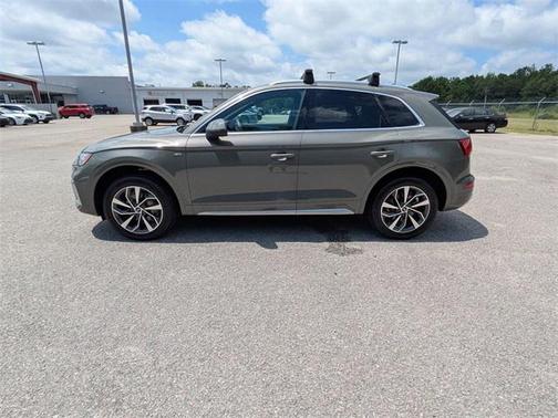 2023 Audi Q5 45 S line Premium Plus
