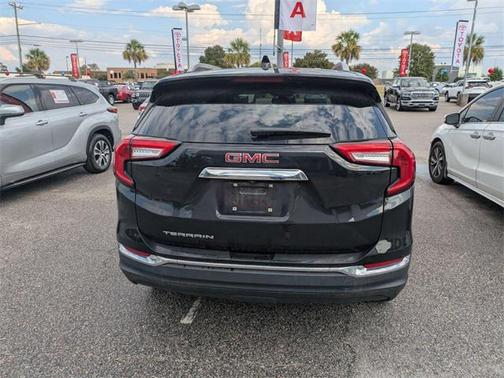 2024 GMC Terrain SLT