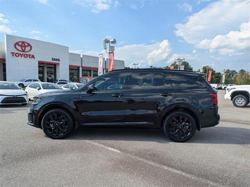 2022 Kia Sorento SX