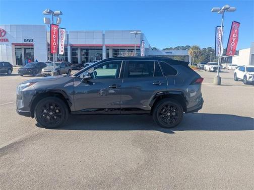 2023 Toyota RAV4 Hybrid SE