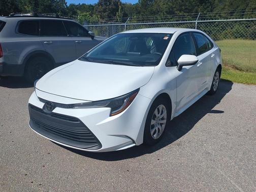 Ice Cap 2024 Toyota Corolla LE