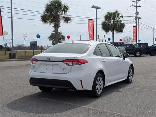 2025 Toyota Corolla Hybrid LE