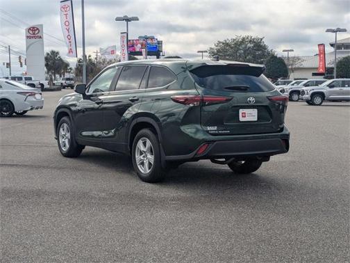 2024 Toyota Highlander LE