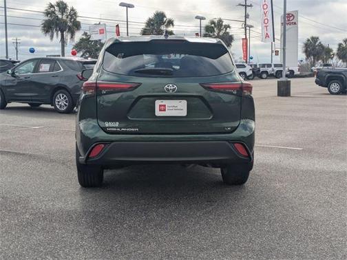 2024 Toyota Highlander LE