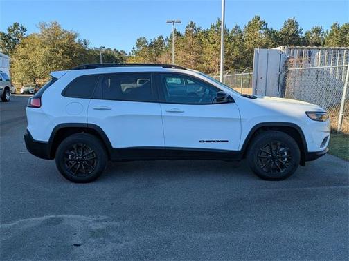 2023 Jeep Cherokee Altitude