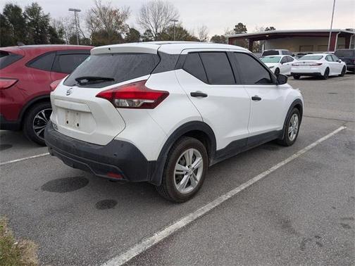 2020 Nissan Kicks S