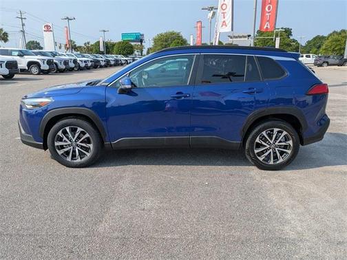 2023 Toyota Corolla Cross XLE