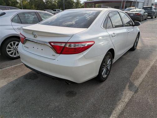 2016 Toyota Camry SE
