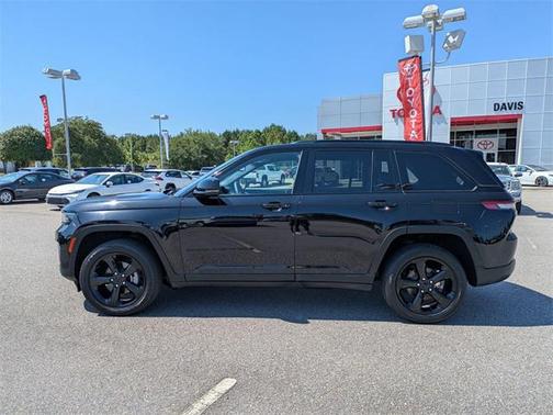 2023 Jeep Grand Cherokee Altitude