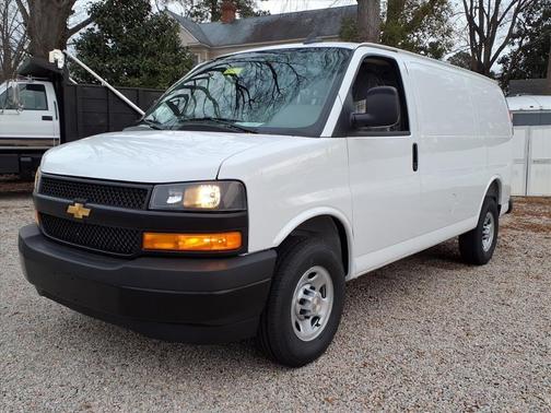 Summit White 2025 Chevrolet Express 2500 Work Van