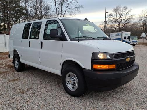 Summit White 2025 Chevrolet Express 2500 Work Van