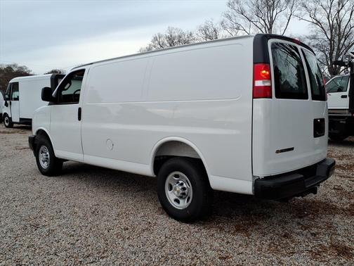Summit White 2025 Chevrolet Express 2500 Work Van