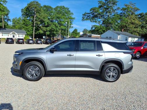 Sterling Gray Metallic 2026 Chevrolet Traverse LT