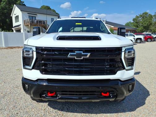 Summit White 2026 Chevrolet Silverado 2500 LTZ
