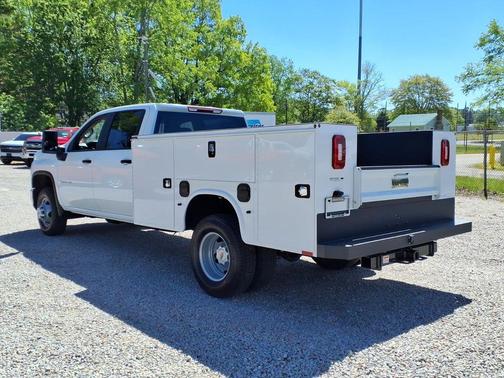 Summit White 2026 Chevrolet Silverado 3500 WT