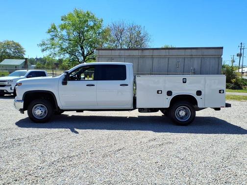 Summit White 2026 Chevrolet Silverado 3500 WT
