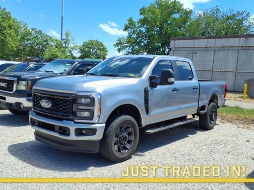 ICONIC SILVER 2023 Ford F-250 XL
