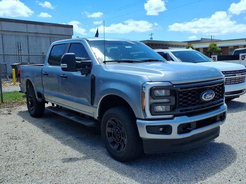 ICONIC SILVER 2023 Ford F-250 XL