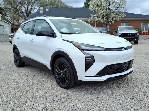 Summit White 2027 Chevrolet Bolt RS