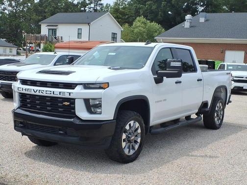 Summit White 2022 Chevrolet Silverado 2500 Custom