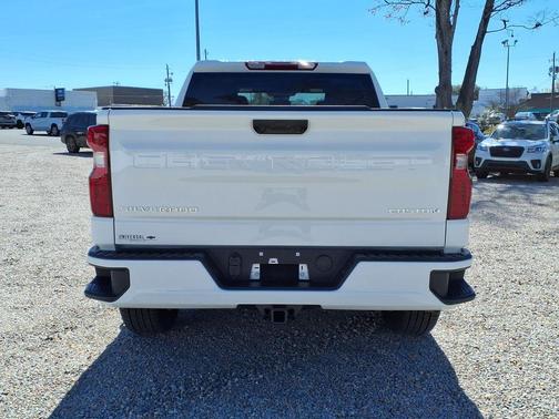 Summit White 2026 Chevrolet Silverado 1500 Custom