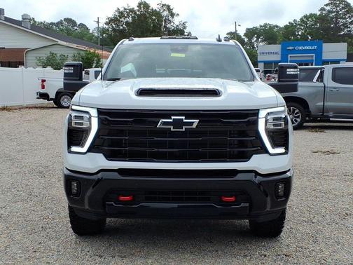 Summit White 2026 Chevrolet Silverado 2500 LT