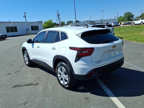 Summit White 2026 Chevrolet Trax LS