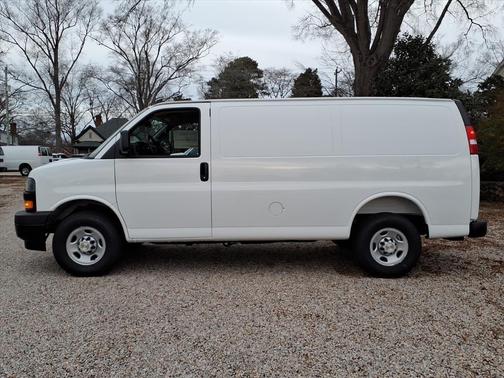 Summit White 2025 Chevrolet Express 2500 Work Van
