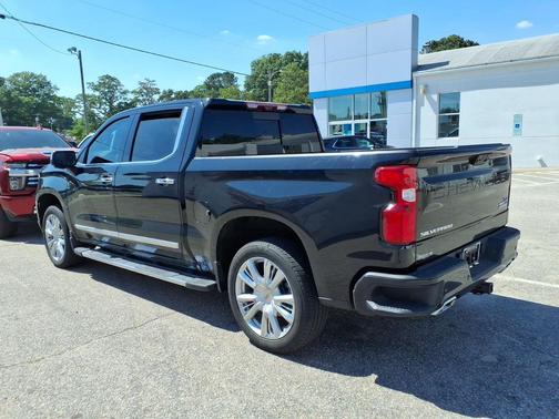 Black 2025 Chevrolet Silverado 1500 High Country