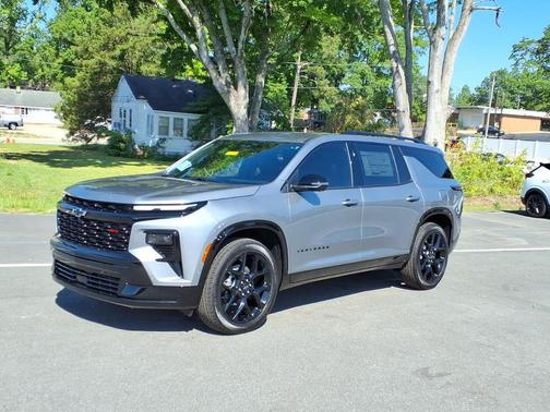 Sterling Gray Metallic 2026 Chevrolet Traverse RS