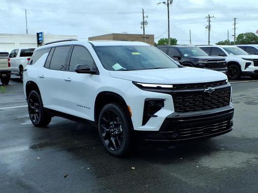 Polar White Tricoat 2026 Chevrolet Traverse RS