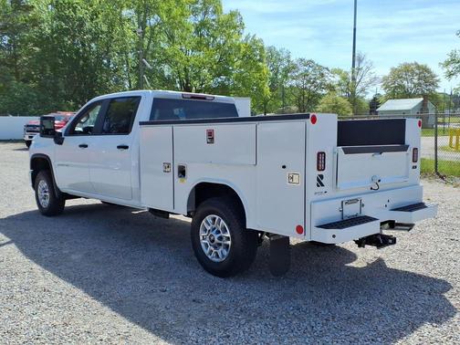 Summit White 2026 Chevrolet Silverado 2500 WT