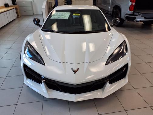 Arctic White 2025 Chevrolet Corvette Z06
