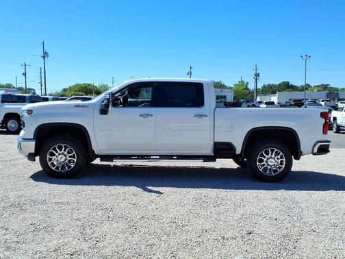Summit White 2026 Chevrolet Silverado 2500 LTZ