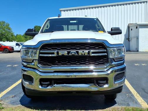 Bright White Clearcoat 2020 RAM 2500 Tradesman Crew Cab 4x4 6'4' Box