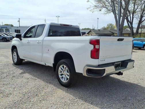 Summit White 2026 Chevrolet Silverado 1500 LT
