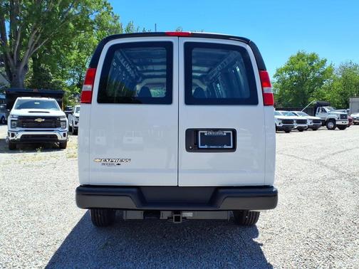 Summit White 2026 Chevrolet Express 2500 Work Van