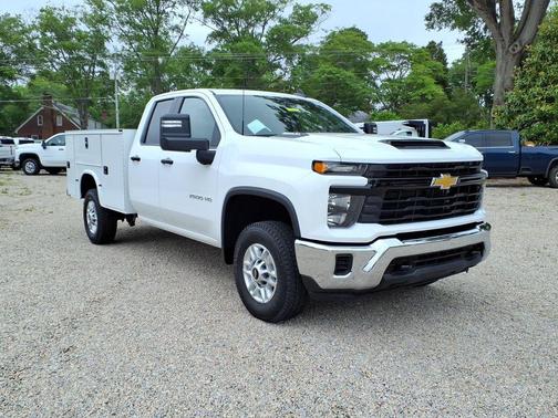 Summit White 2026 Chevrolet Silverado 2500 WT