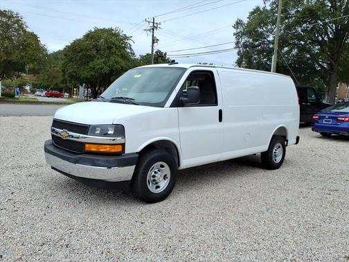 Summit White 2025 Chevrolet Express 2500 Work Van