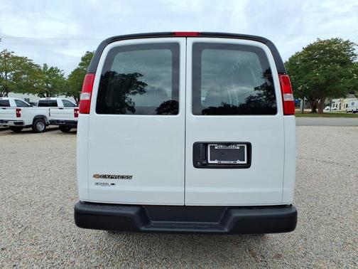 Summit White 2026 Chevrolet Express 2500 Work Van