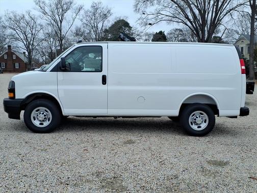 Summit White 2025 Chevrolet Express 2500 Work Van