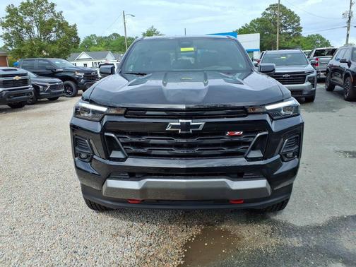 Black 2026 Chevrolet Colorado Z71