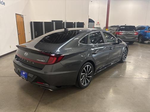 2021 Hyundai SONATA Limited