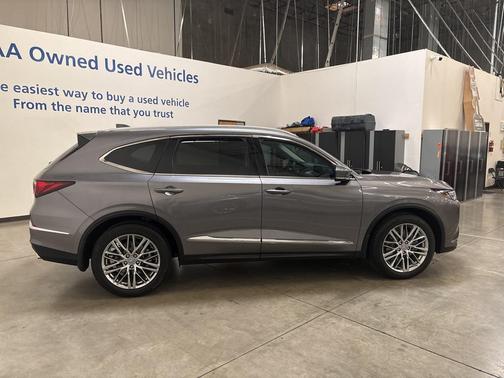 2022 Acura MDX Advance Package