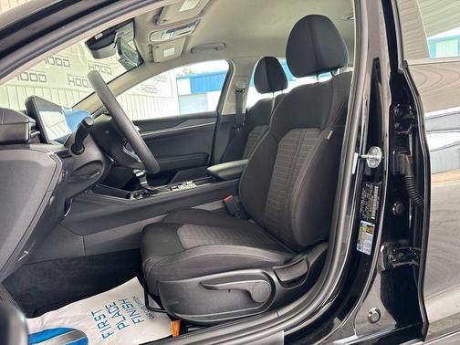 Aurora Black Pearl 2025 Kia K5 LXS